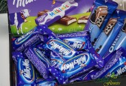 Коробочка с конфетами Milky Way и Milka — фото 2